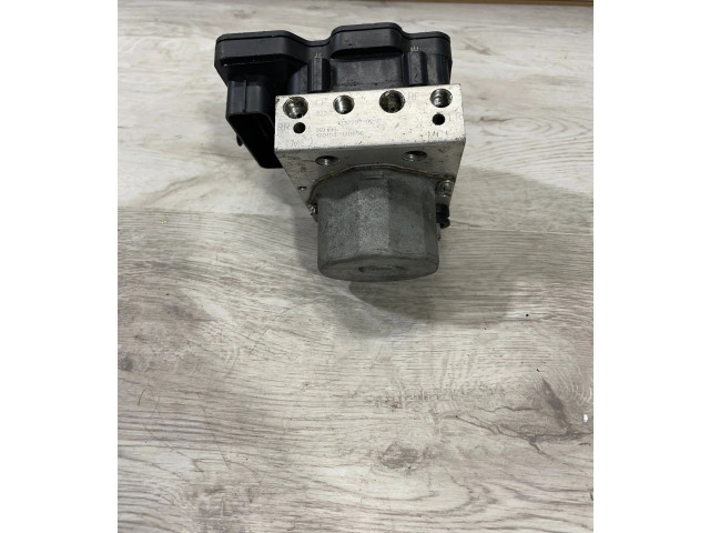 Блок АБС 103779700D, 864021632801001 Tesla Model S 2012 - года