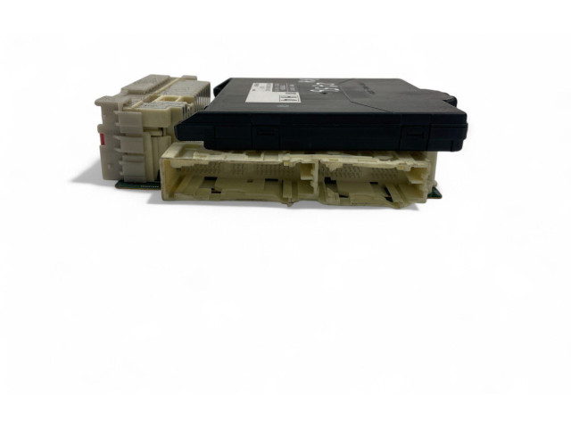 Блок управления коробкой передач 892210D120   Toyota Yaris