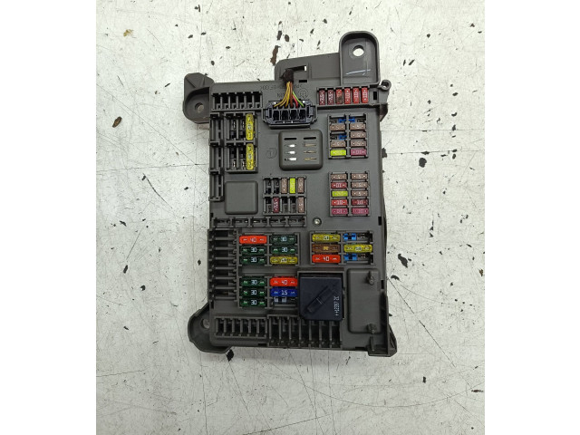 Pojistková skříňka 67700731040101, 67700731 BMW X6 E71 2013
