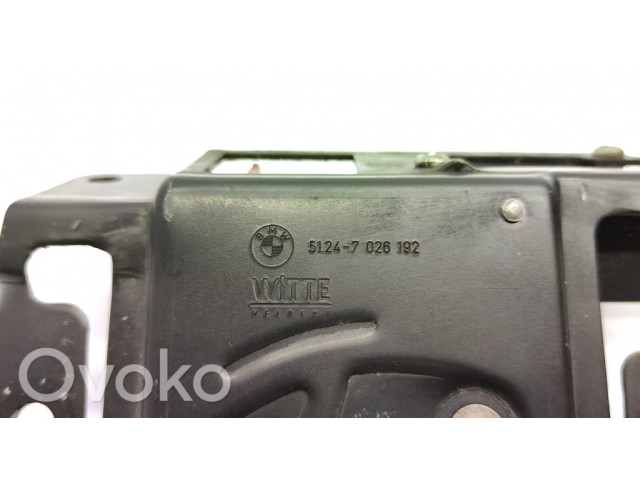 Zámek zadních dveří 51247026192 BMW 3 E46 2003