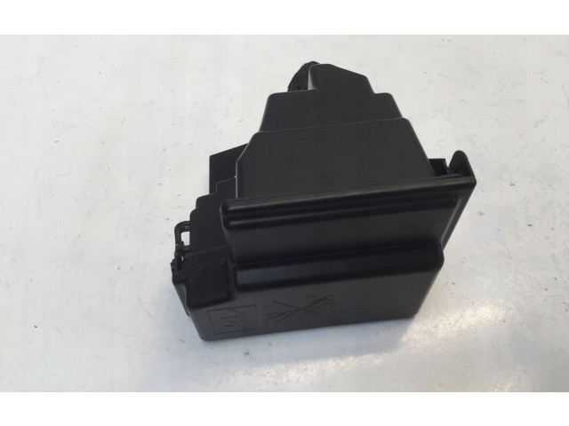 Pojistková skříňka 252361535R Nissan Juke II F16 2021