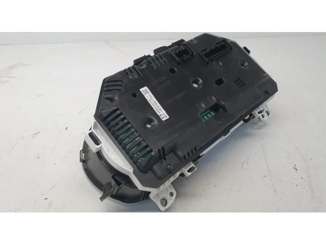 Přístrojová deska Toyota Yaris 2018 838000DT70