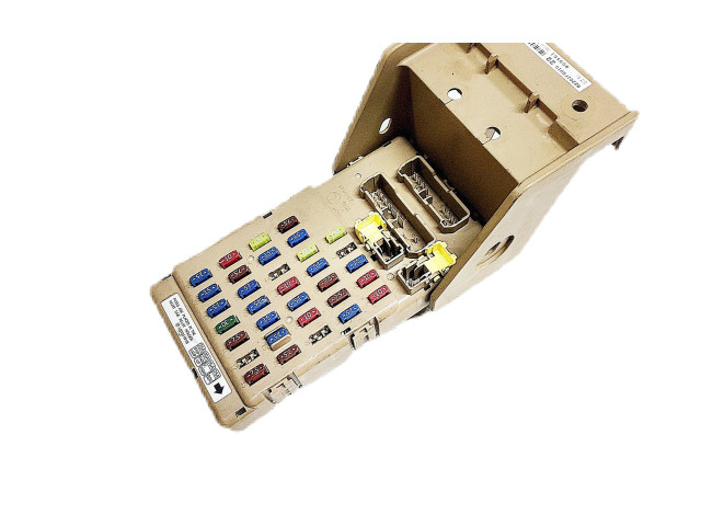 Блок предохранителей 82201FG010   Subaru Forester SH    