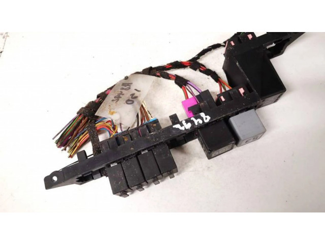 Блок предохранителей  3d1937499e   Volkswagen Phaeton    