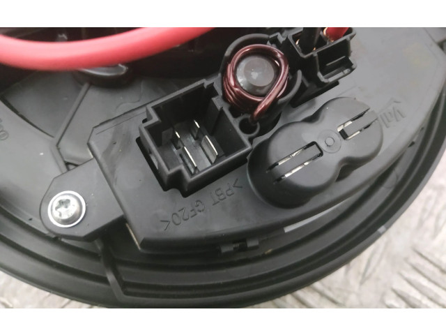 Вентилятор печки 5WB819015A Audi Q3 F3