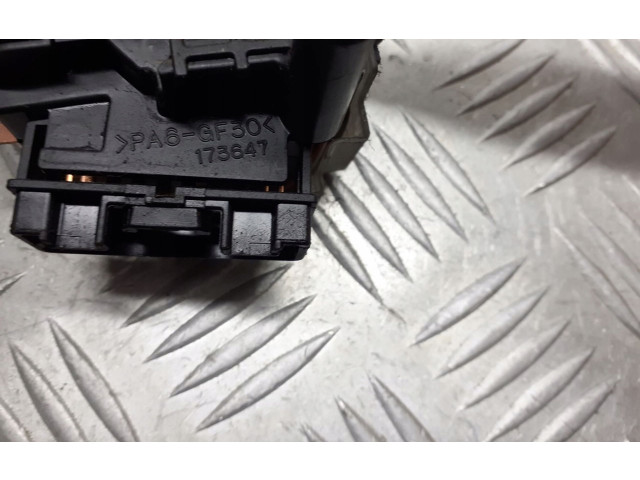 Ручка стеклоочистителей 173647 Daihatsu Sirion