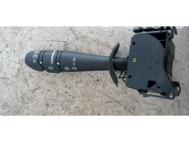 Ручка стеклоочистителей Renault Twingo II