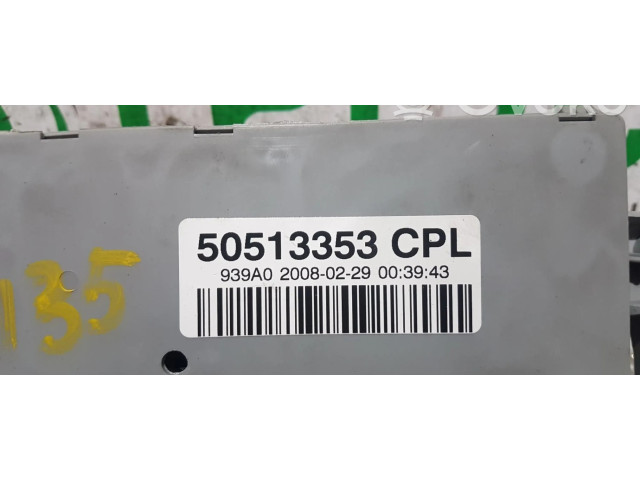 Блок предохранителей 50513353 Alfa Romeo 166