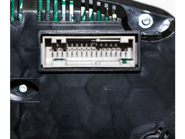 Панель приборов 8R0920981N Audi Q5 SQ5