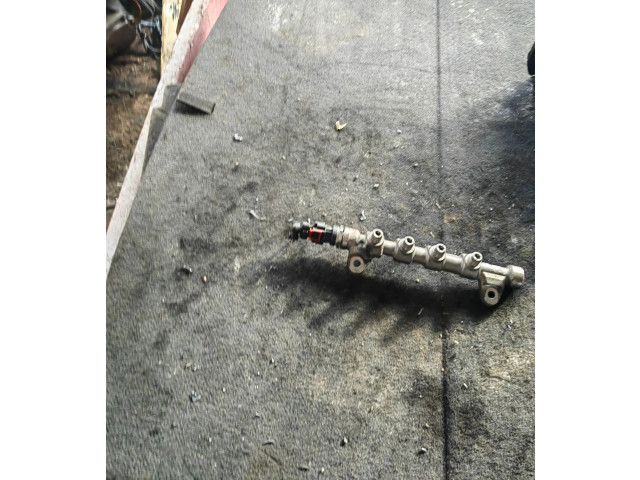 Vstřikovací lišta 0445214221 Opel Zafira C