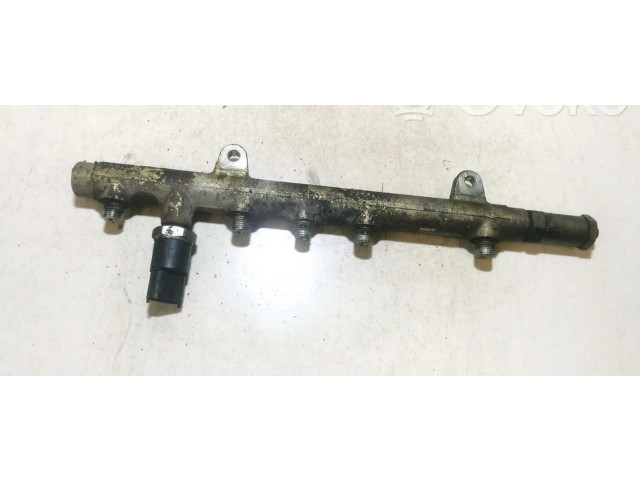 Топливная рампа 0445214024 Mitsubishi Carisma 1.9