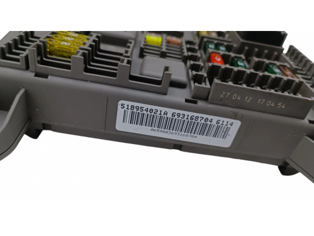 Pojistková skříňka 518954021A BMW X5 E70 2010