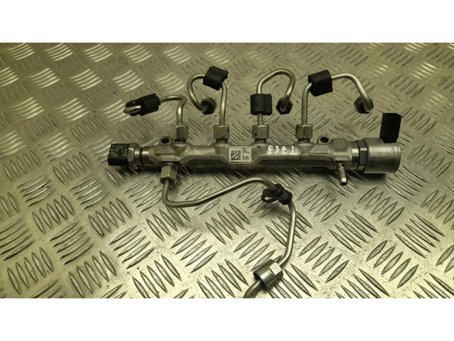 Топливная рампа 04L130764E   Skoda Octavia Mk4 2.0 