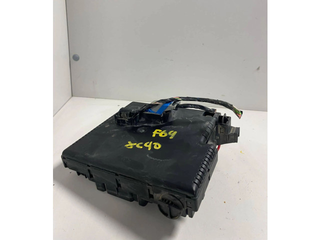 Блок предохранителей 30728512, 28017881 Volvo XC90