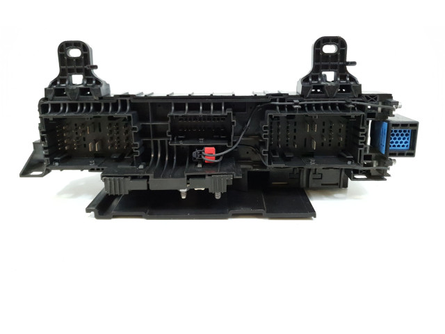 Pojistková skříňka 1034405-00-F Tela Model S 2017