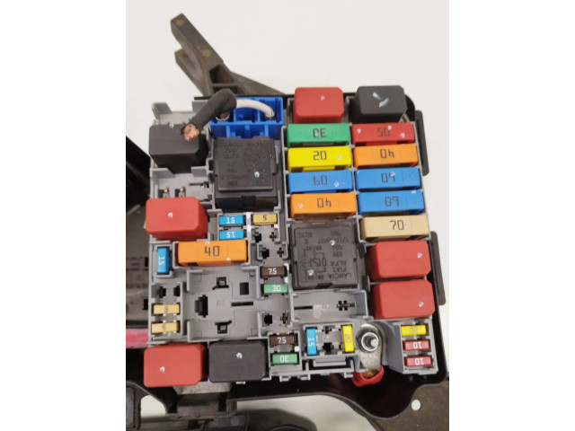 Блок предохранителей 50514168 Alfa Romeo Giulietta