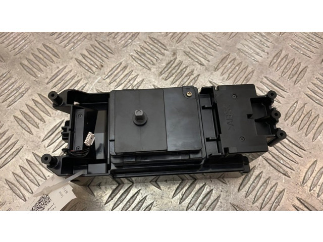 Мултифункционный включатель управления / ручка