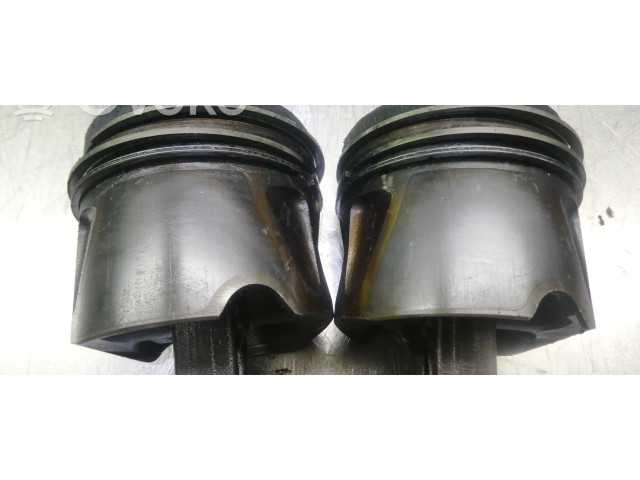 Píst 642 Mercedes-Benz C AMG W204 3.0