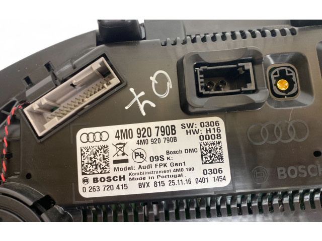 Přístrojová deska Audi Q7 4M 2017 4M0920790B