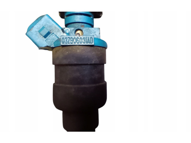 Топливная рампа 037133317N, 03790603IAD   Volkswagen Golf Plus  