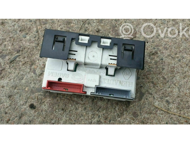 Дисплей P7700428029A Renault Laguna I