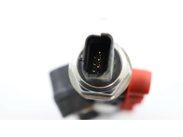 Топливная рампа 31422169   Volvo V50  