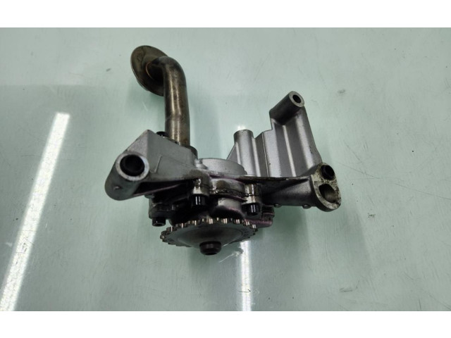 Масляный насос 038115105C Audi A3 S3 8P