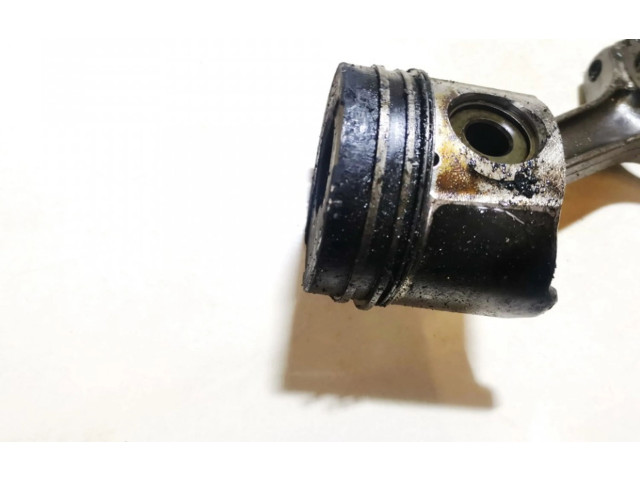 Поршень с шатуном Renault Scenic I