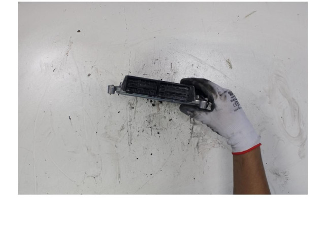 Блок управления топливных форсунок Jeep Renegade