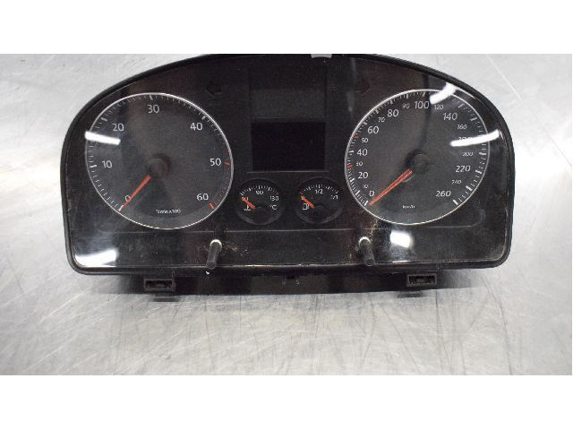 Панель приборов Volkswagen Caddy