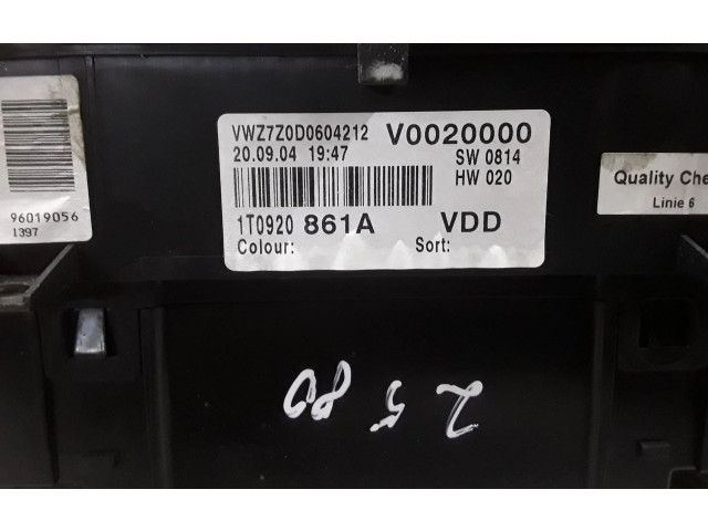 Панель приборов 1T0920861A   Volkswagen Touran I       