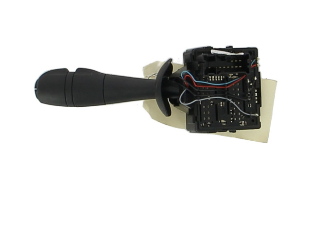 Ручка стеклоочистителей 8201168013 Renault Clio IV