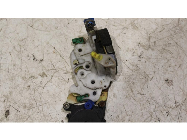 Zámek zadních dveří Subaru Forester SF 2004