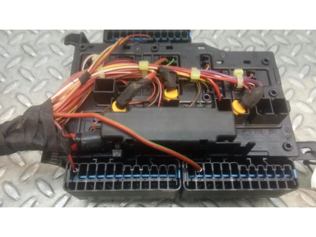 Pojistková skříňka Řídící jednotka BSM 936050102, 927035501 BMW 2 F46 2017