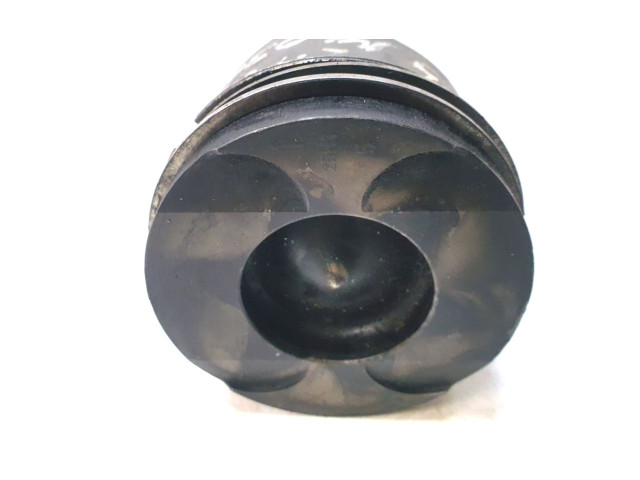 Píst 8854 Mercedes-Benz E W211 OM 646.961