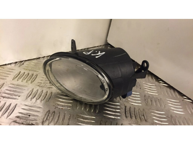 Передняя противотуманная фара