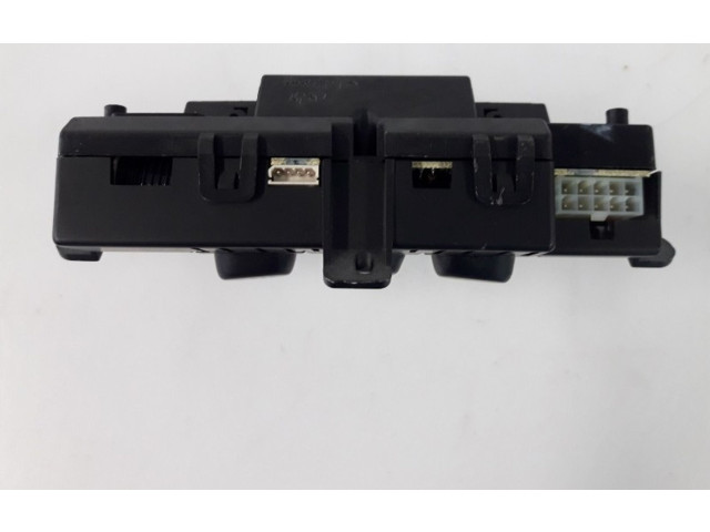 Дисплей    Y05G940A03E010, Y05G940A03E010   KIA Sorento