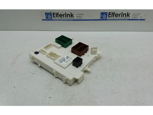 Блок предохранителей 8893103879, 8893103879 Lynk & co 01