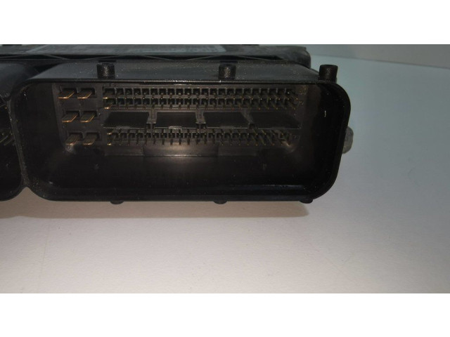 Řídící jednotka 03G906021CG, 1039S12044   Volkswagen Caddy 2005