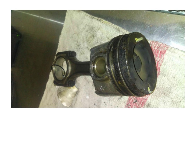 Píst    Ford Kuga II    XRMA 