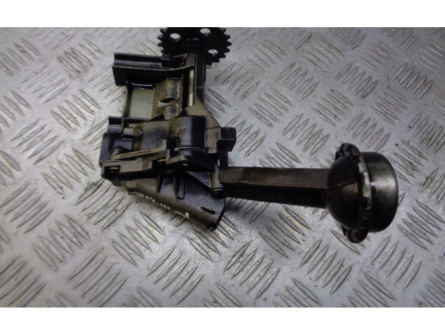 Масляный насос 7700600532 Renault Clio III