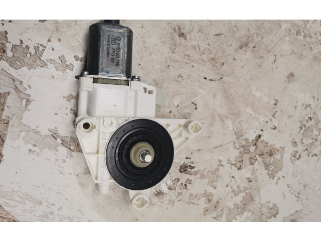 Передний двигатель механизма для подъема окон