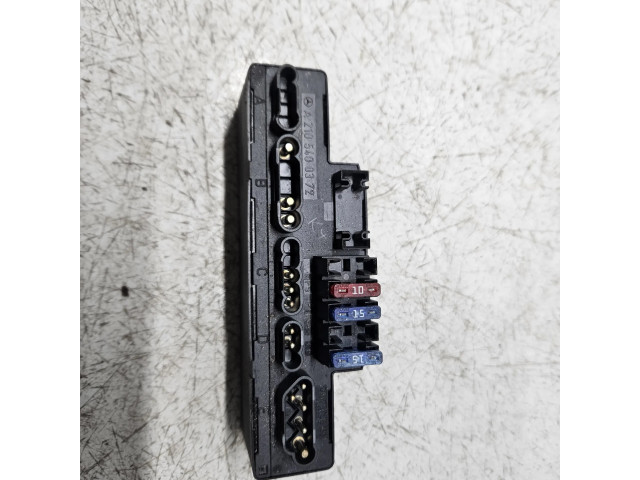 Pojistková skříňka A2105400372 Mercedes-Benz E W210 1999