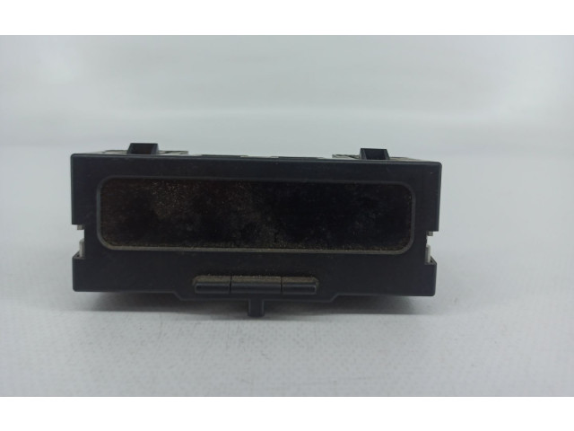 Дисплей    8200107839B, 216676711   Renault Megane II