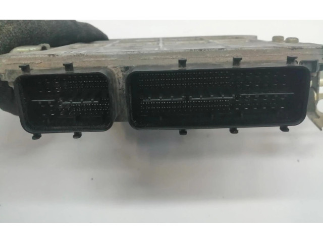 Řídící jednotka Toyota Prius+ (ZVW40) 2019