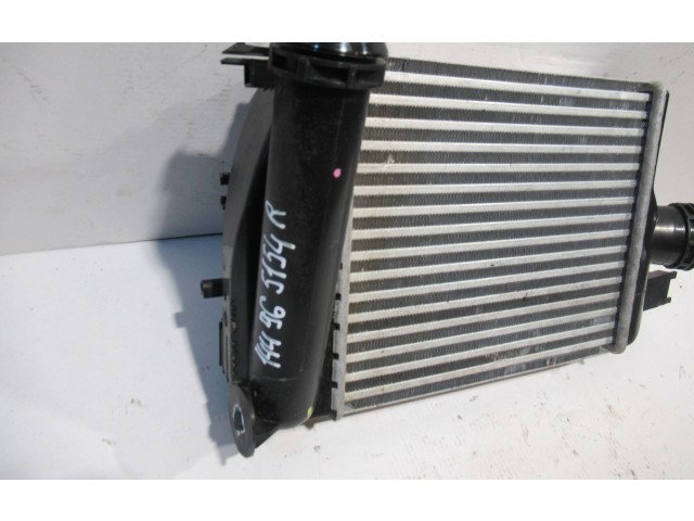 Интеркулер 14495154R Dacia Sandero