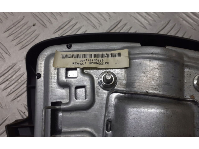 Подушка безопасности водителя 8200432120 Renault Clio II
