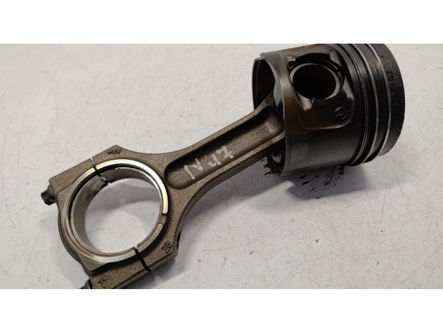 Поршень с шатуном N47 11257803033, 11247807345 BMW 3 E90 E91 для дизельного двигателя 1.8