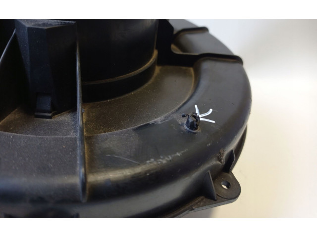 Вентилятор печки    6Q2820015C   Volkswagen Polo IV 9N3