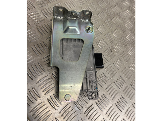 Блок управления коробкой передач EMU30210N Nissan Navara D23